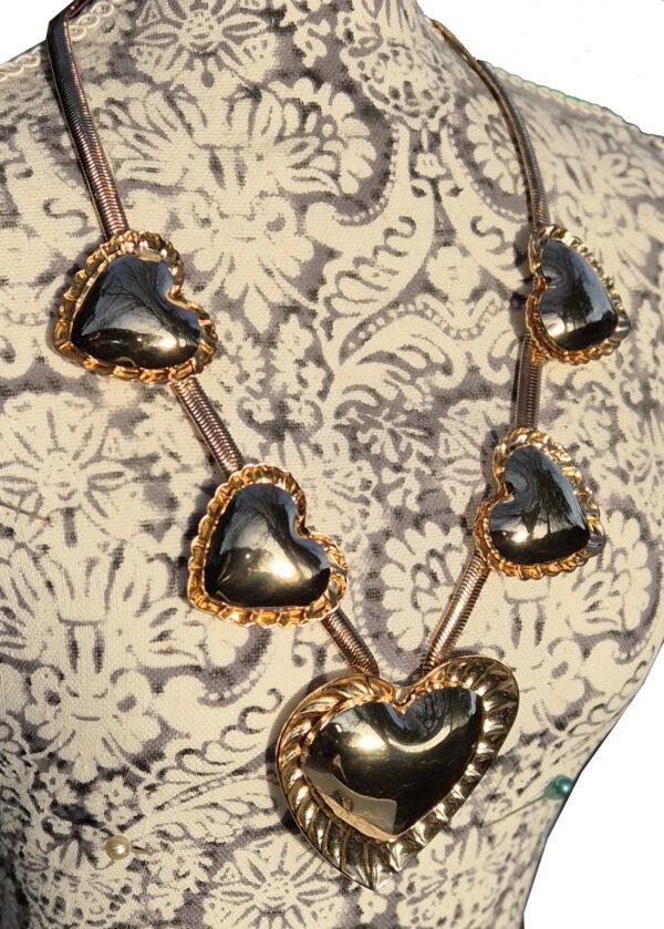 colll Corazón Dorado